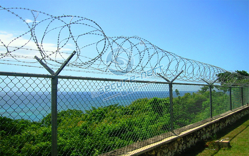 Chain Link Fencing For Tourist Area