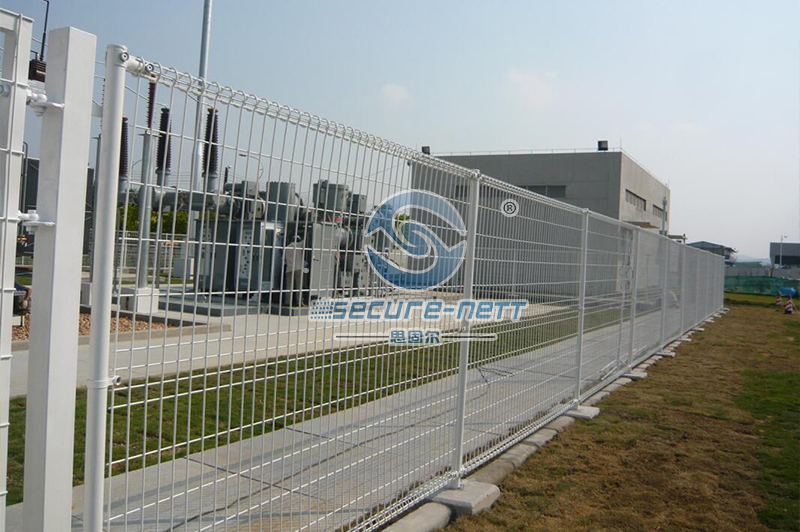 Hot Dipping Roll Top Mesh Fencing