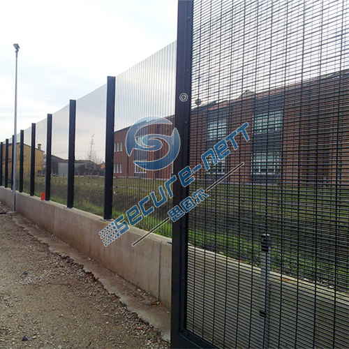 358 mesh security fencing