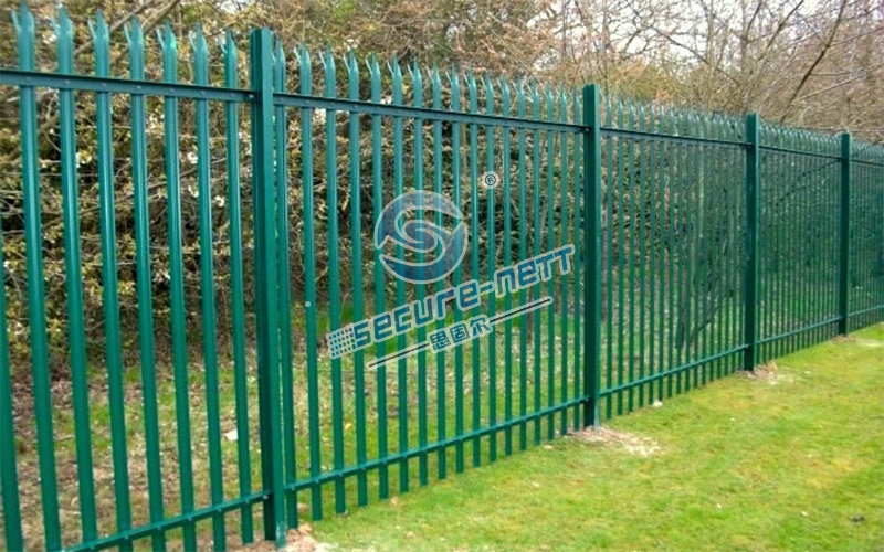 Palisade Fencing Features