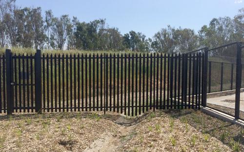 Galvanised Steel fence2