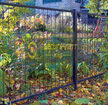 Double roll top welded fencing